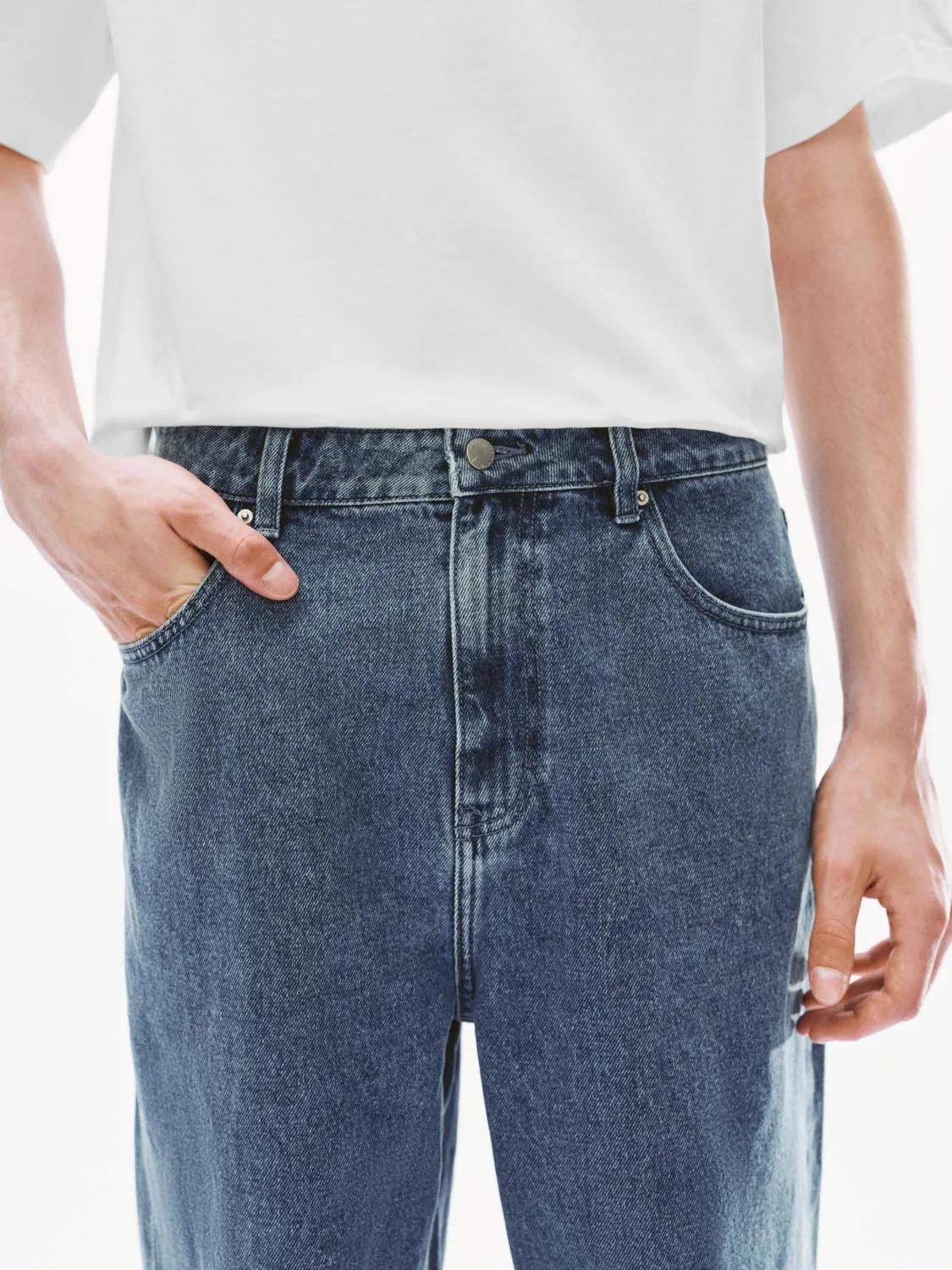 Straight Leg Jeans sold by Urban Revivo product image thumbnail 5