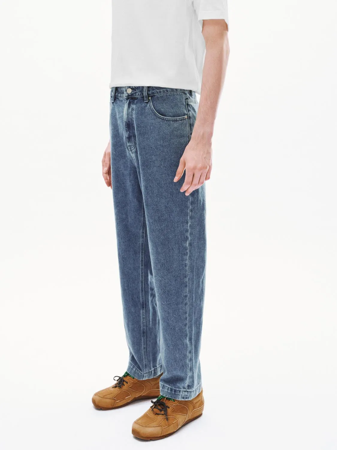 Straight Leg Jeans sold by Urban Revivo product image thumbnail 3