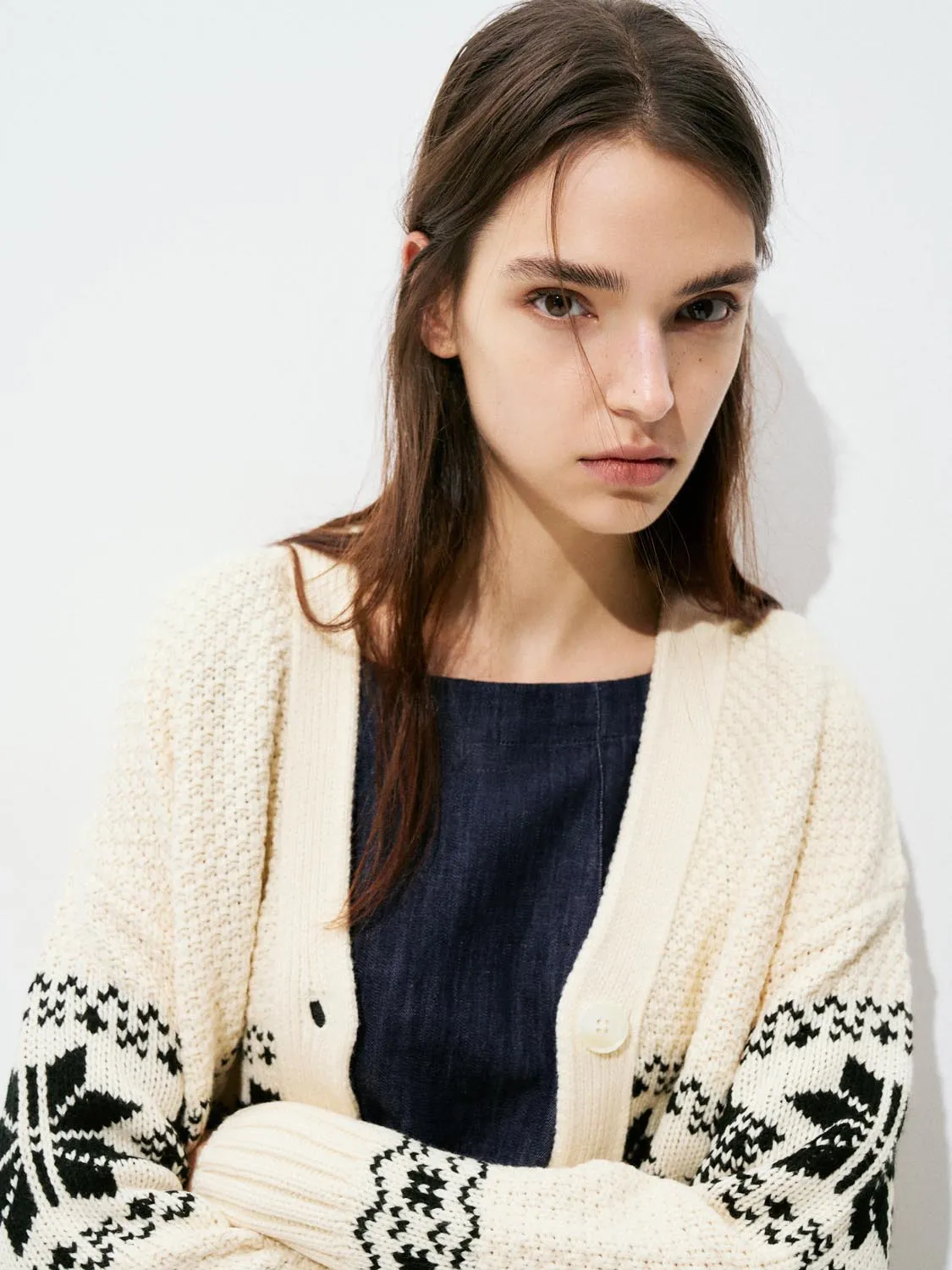 Oversize V-Neck Knitted Cardigans sold by Urban Revivo product image thumbnail 3