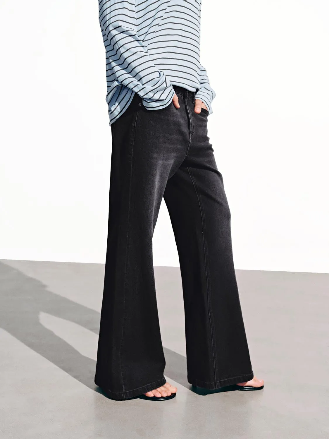 Flare Leg Jeans sold by Urban Revivo product image thumbnail 3