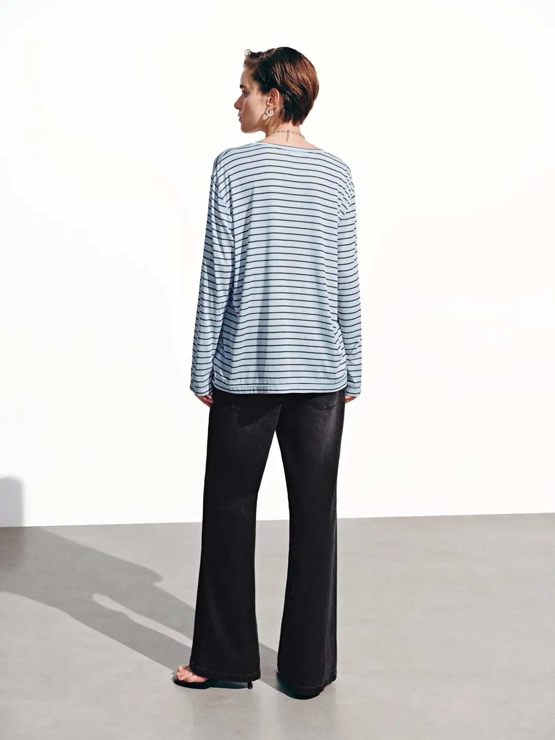 Flare Leg Jeans sold by Urban Revivo product image thumbnail 4