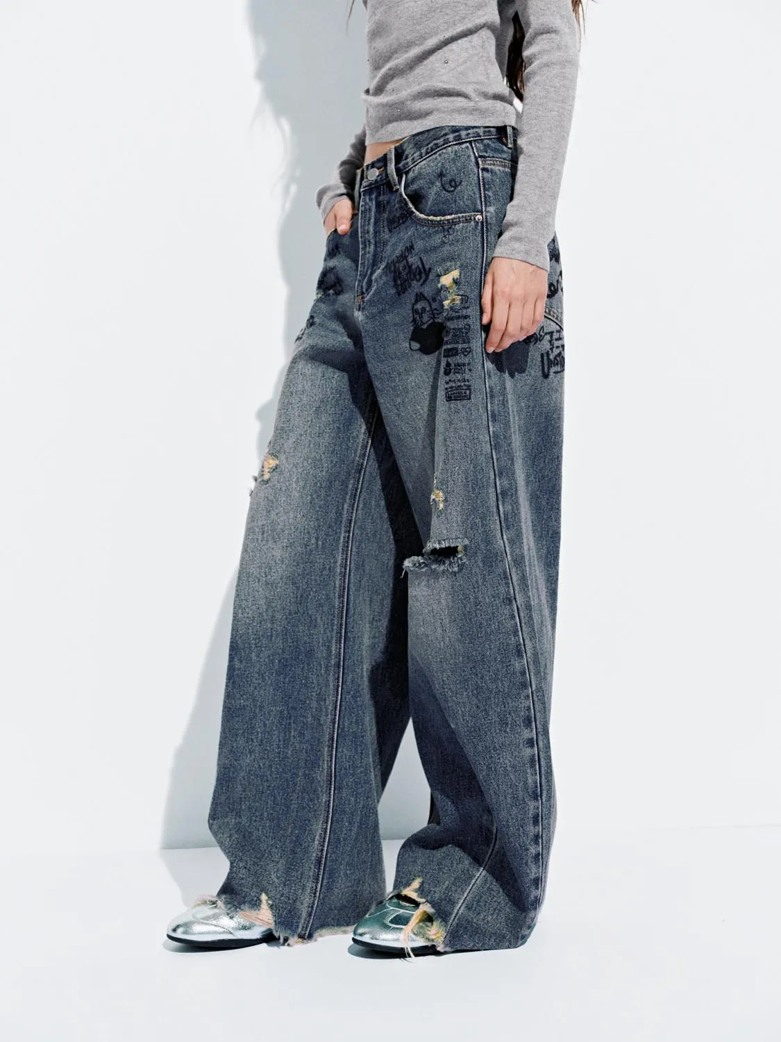 Ripped Loose Barrel Jeans sold by Urban Revivo product image thumbnail 3