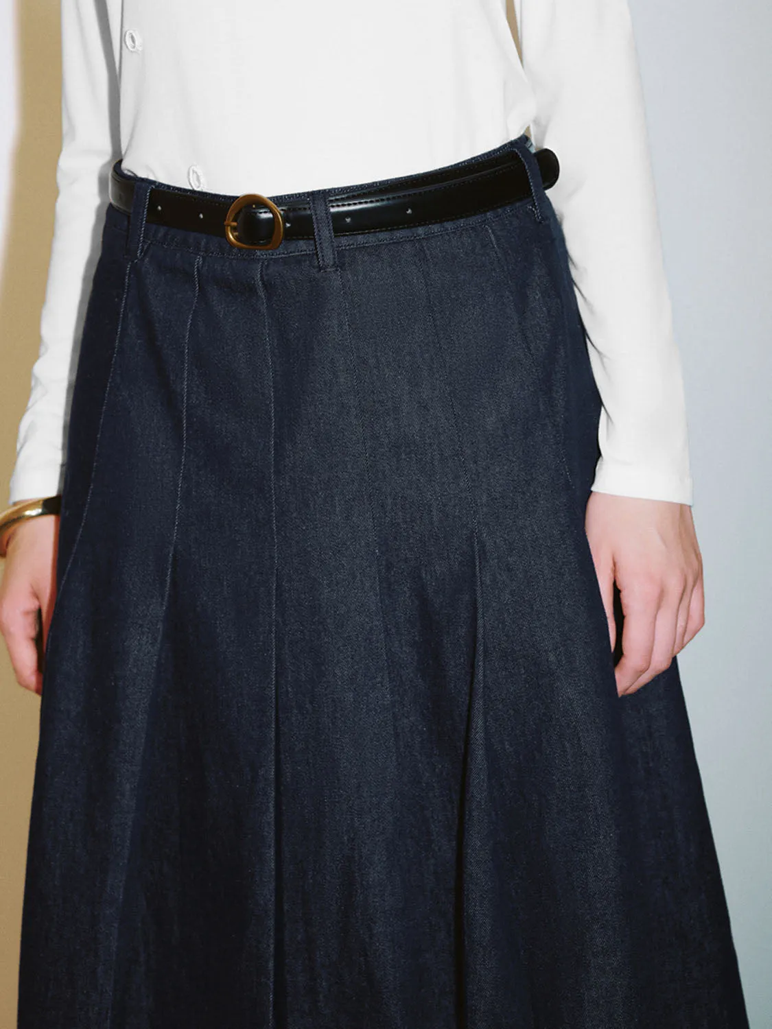 Maxi Denim Pleated Skirts sold by Urban Revivo product image thumbnail 4