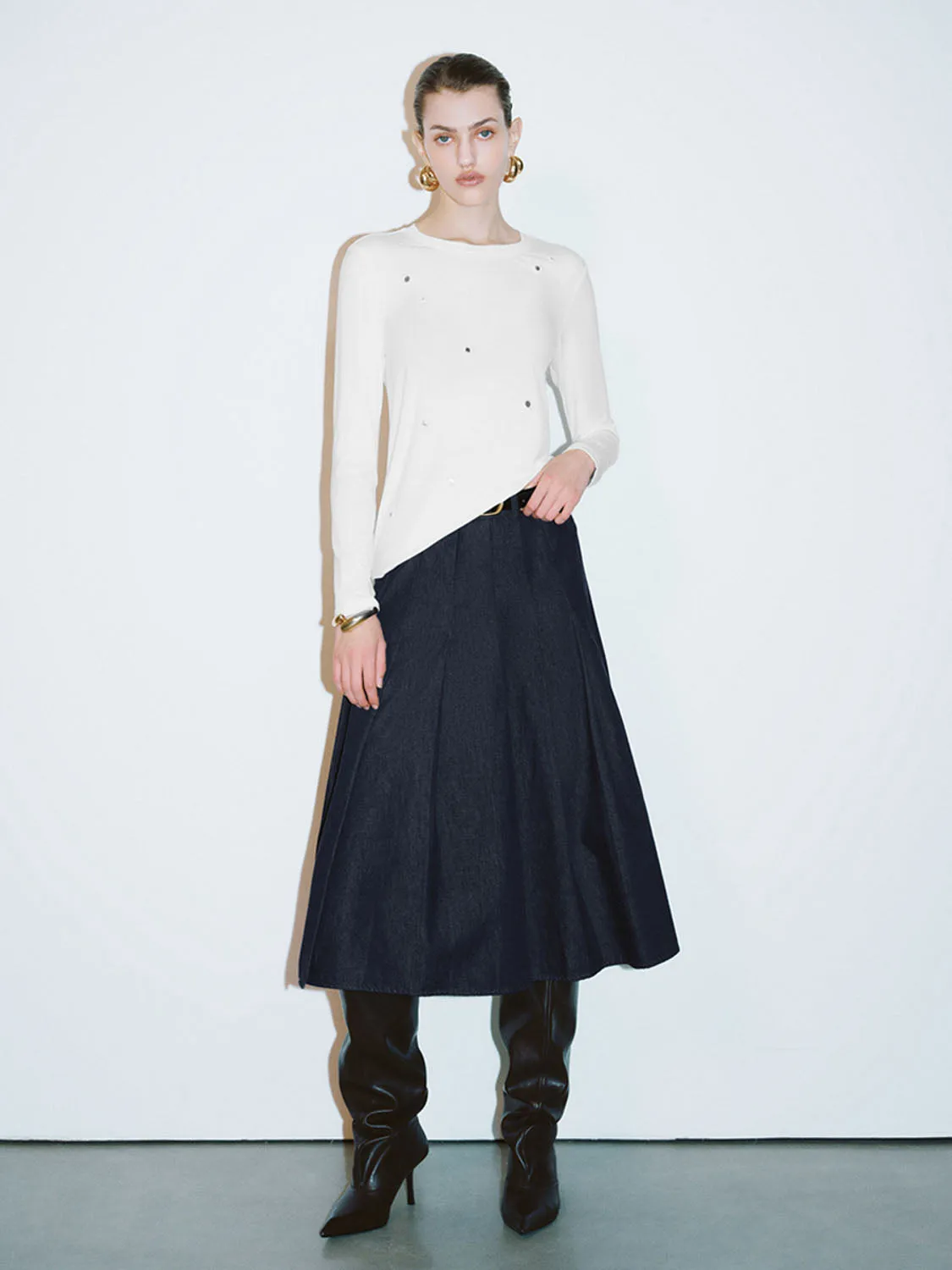 Maxi Denim Pleated Skirts sold by Urban Revivo product image thumbnail 5