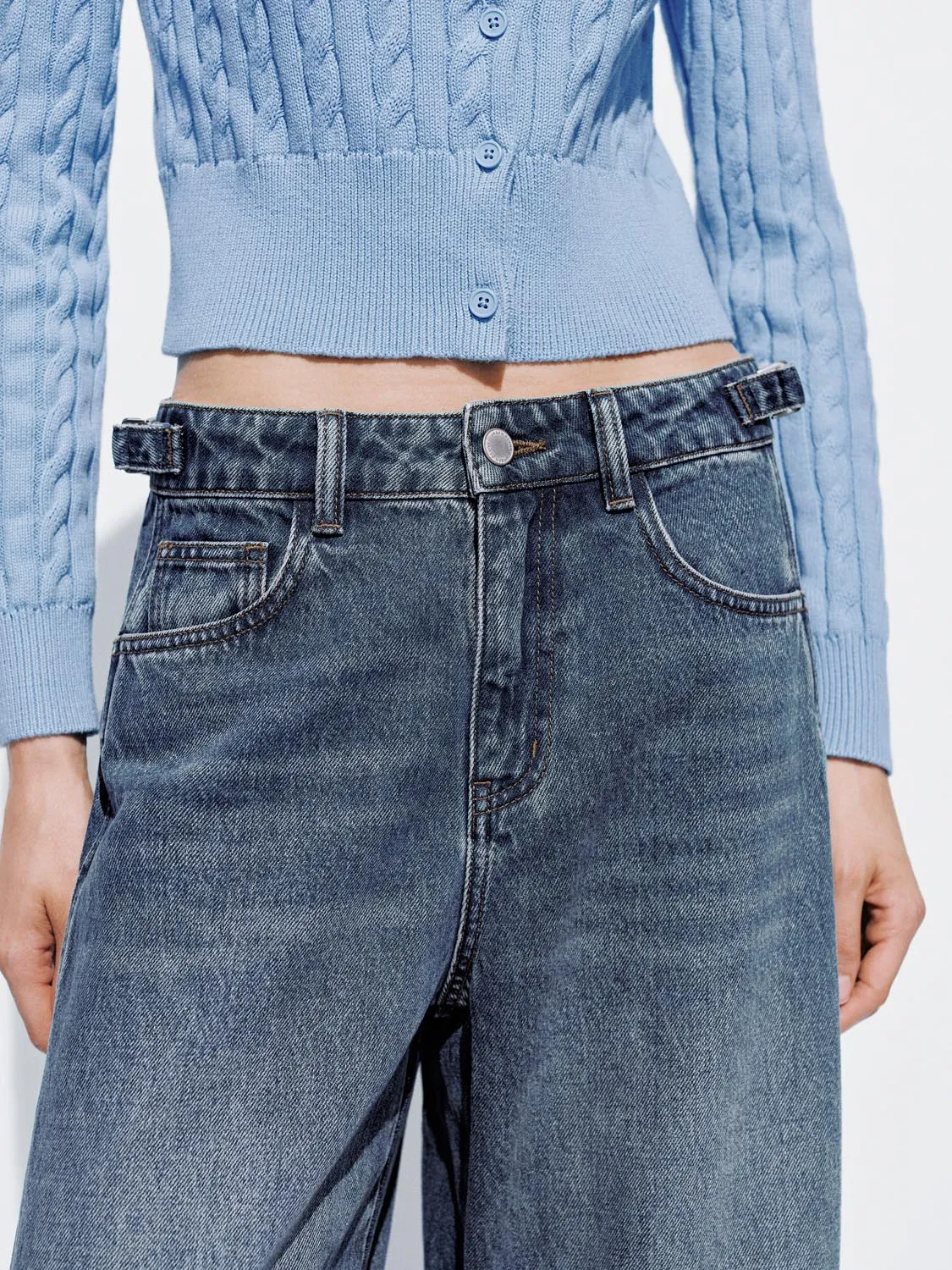 Loose Fit Barrel Jeans sold by Urban Revivo product image thumbnail 4