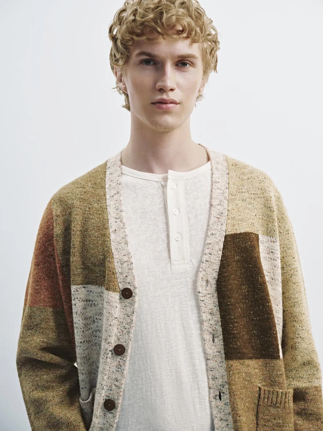 Colorblock Spliced Knitted Cardigans sold by Urban Revivo product image thumbnail 3