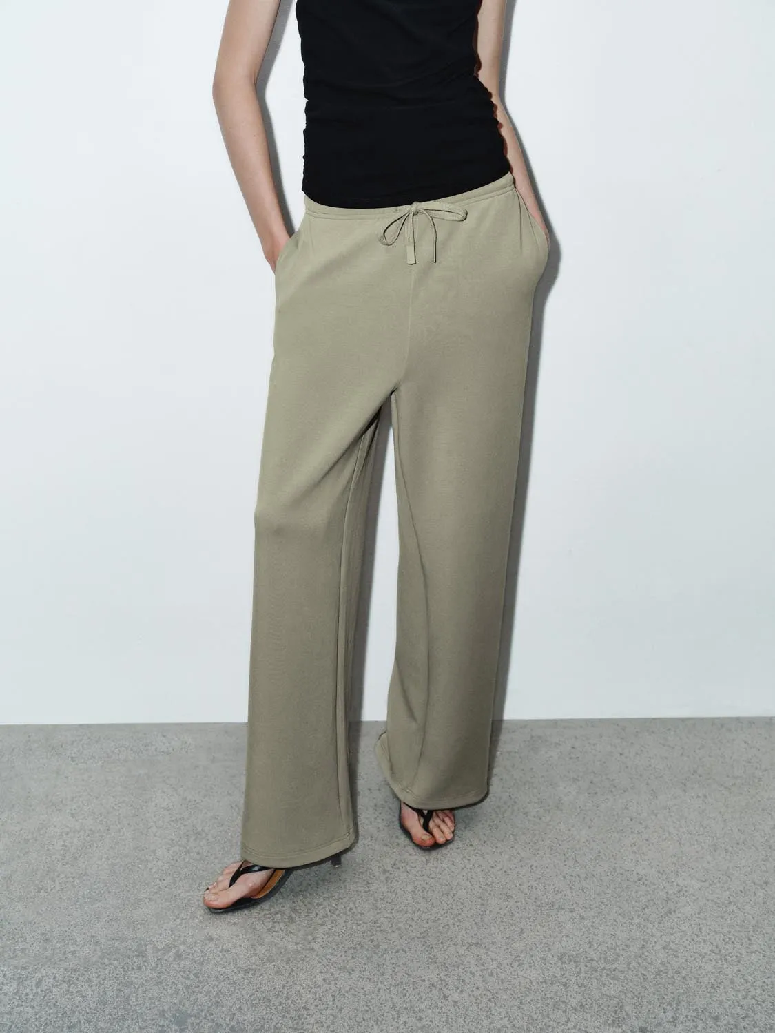 Pull On Wide Leg Pants sold by Urban Revivo product image thumbnail 3