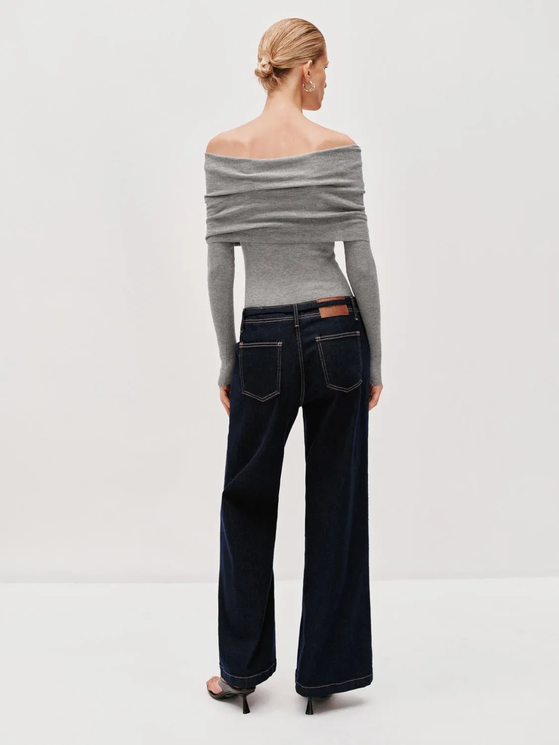 Seamed Belted Flare Jeans sold by Urban Revivo product image thumbnail 4