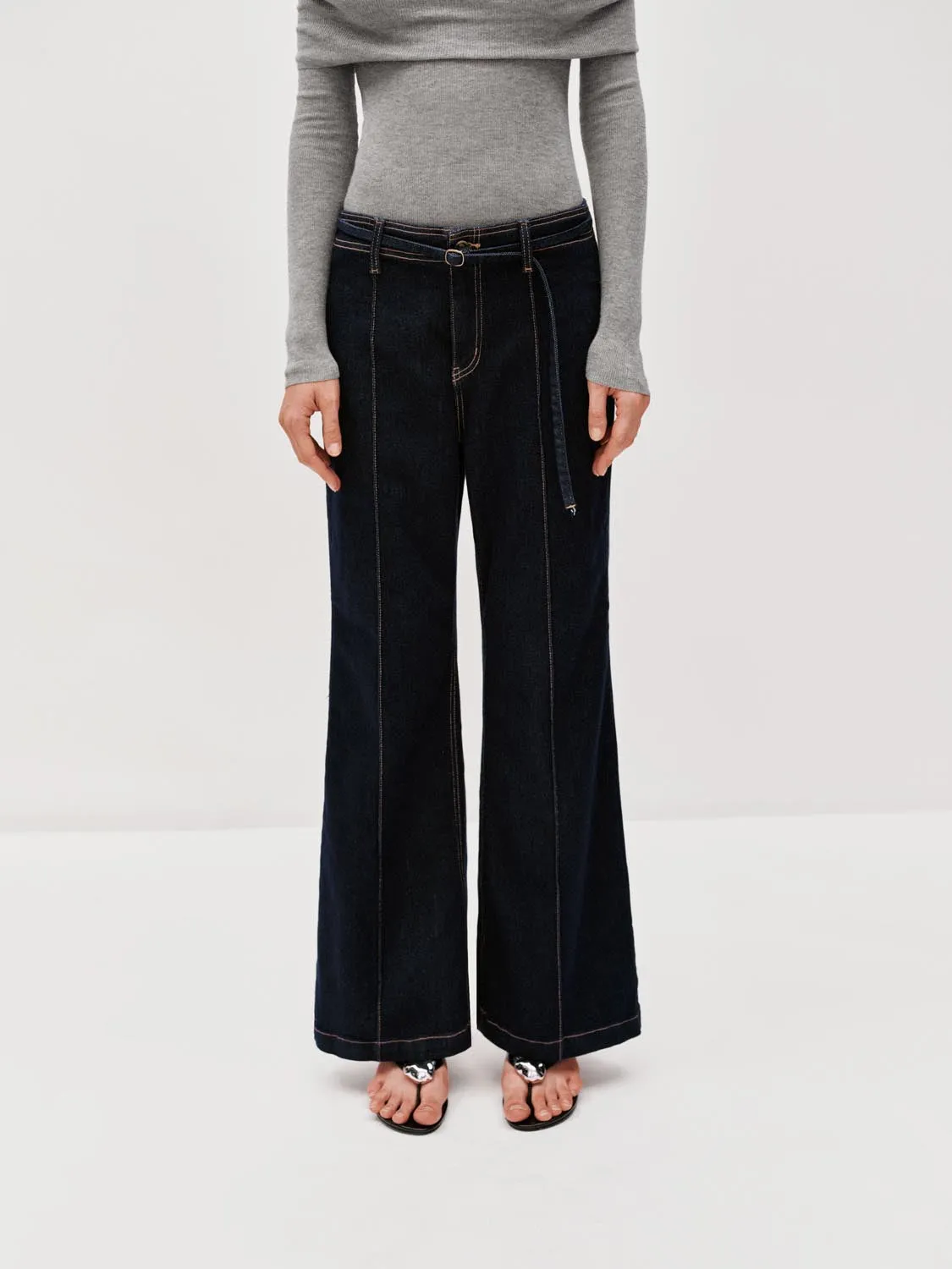 Seamed Belted Flare Jeans sold by Urban Revivo product image thumbnail 2