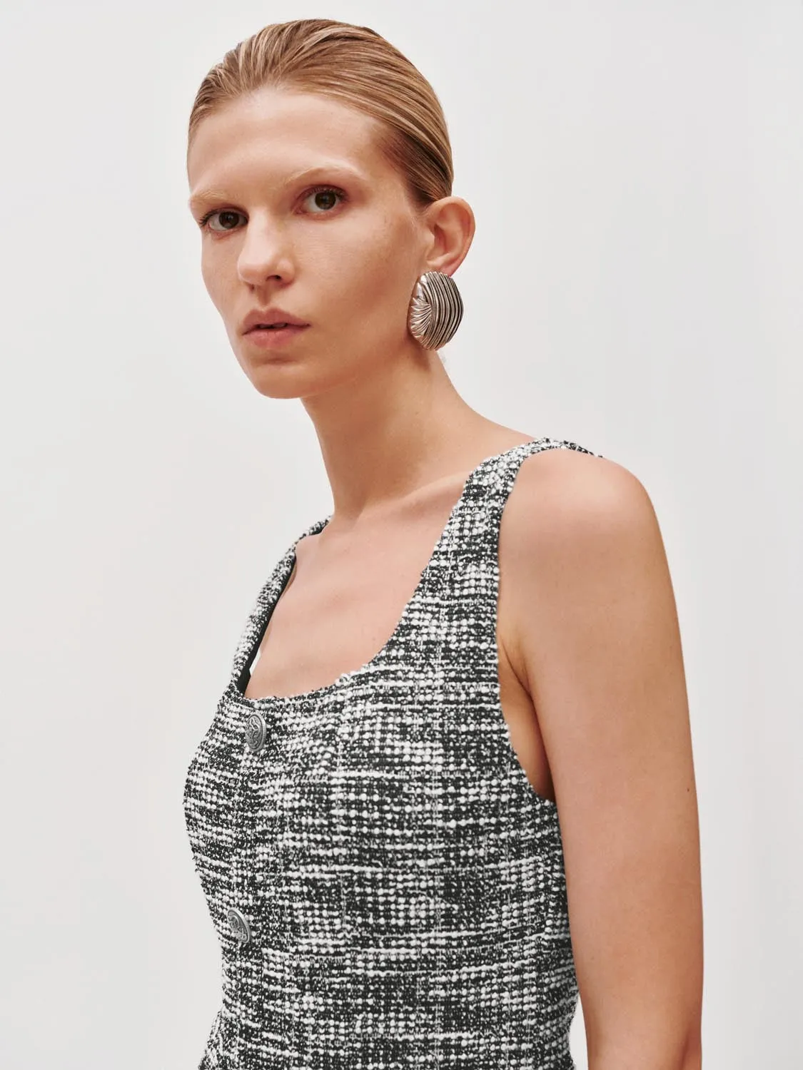 Sleeveless Button Detail Skinny Midi Dresses sold by Urban Revivo product image thumbnail 3