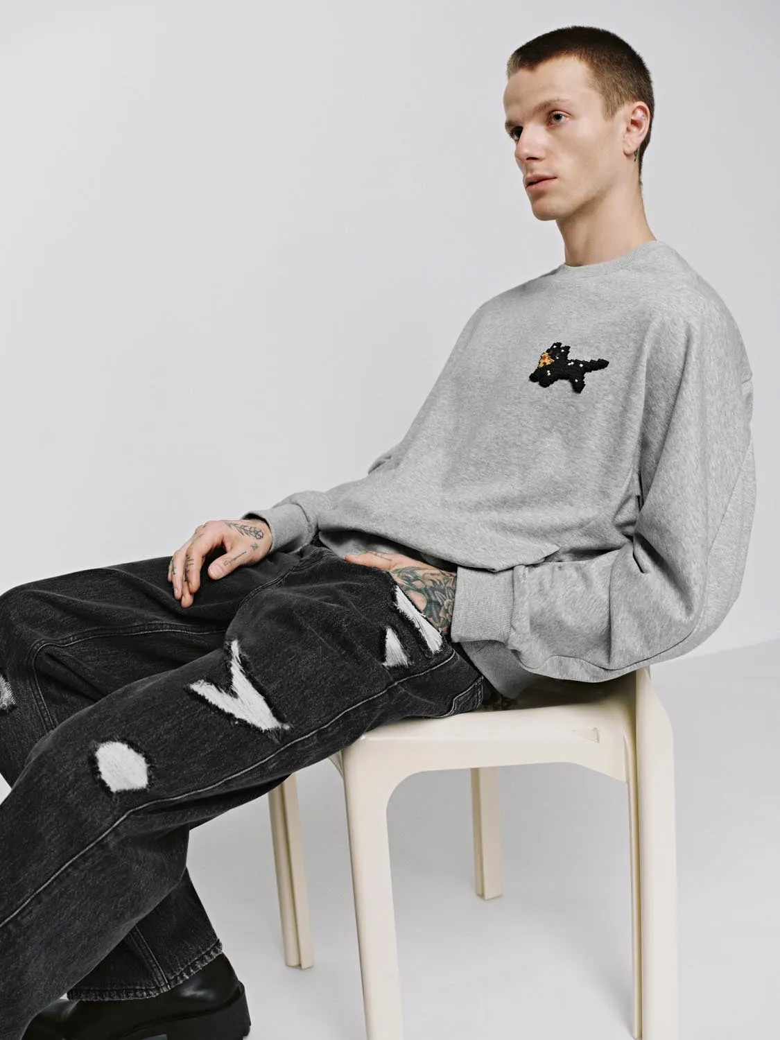 Graphic Contrast Sweatshirts sold by Urban Revivo product image thumbnail 2