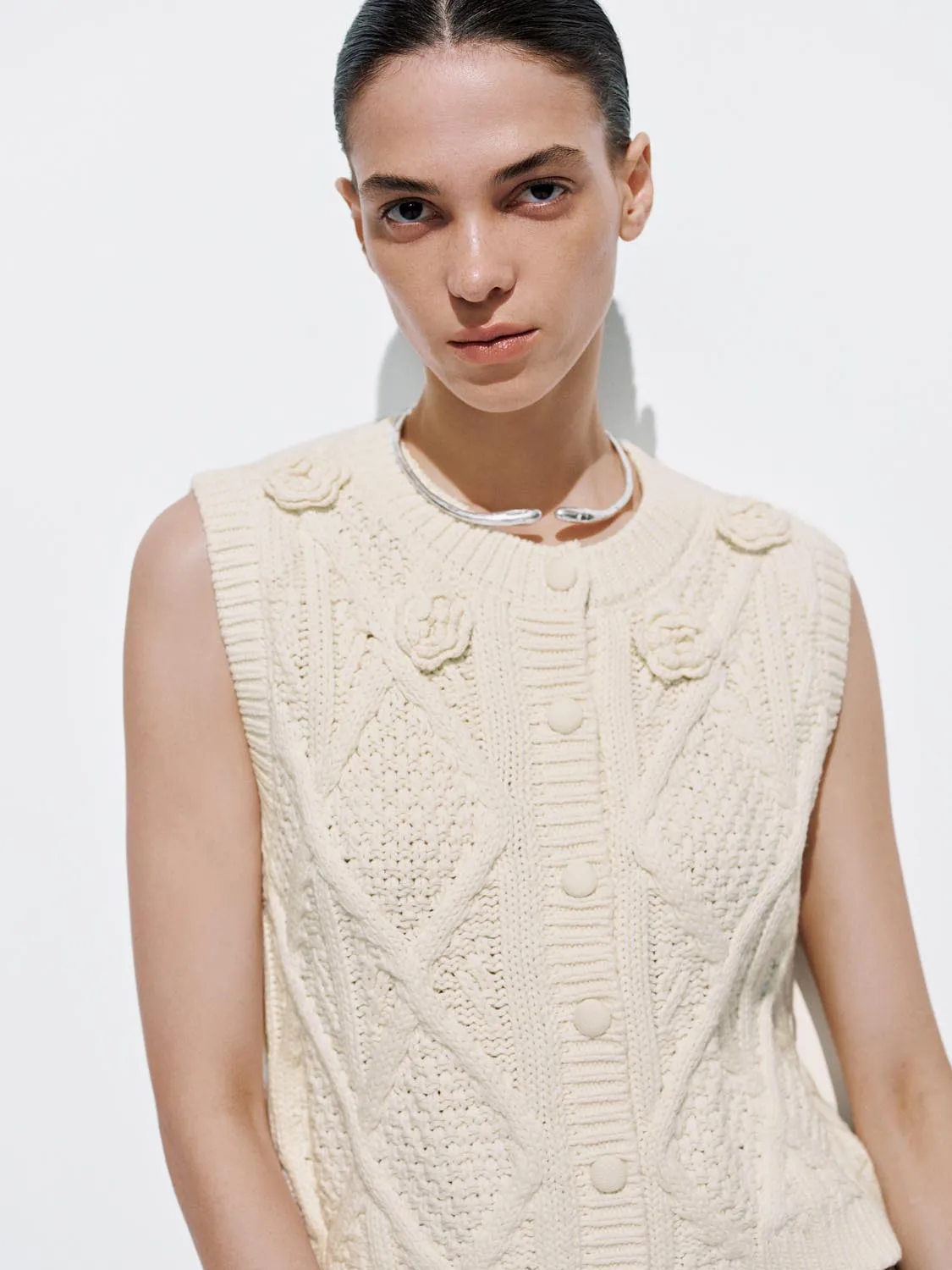 Cap Sleeve Cable Knitted Cardigan sold by Urban Revivo product image thumbnail 3