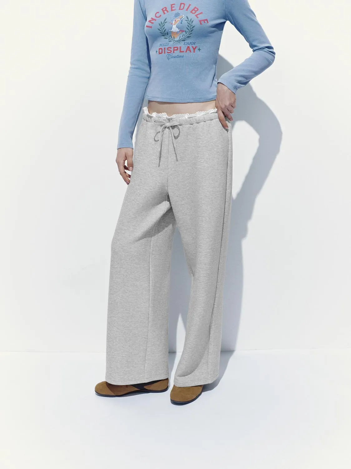 Lace Edge Floral Wide Leg Pants sold by Urban Revivo product image thumbnail 3