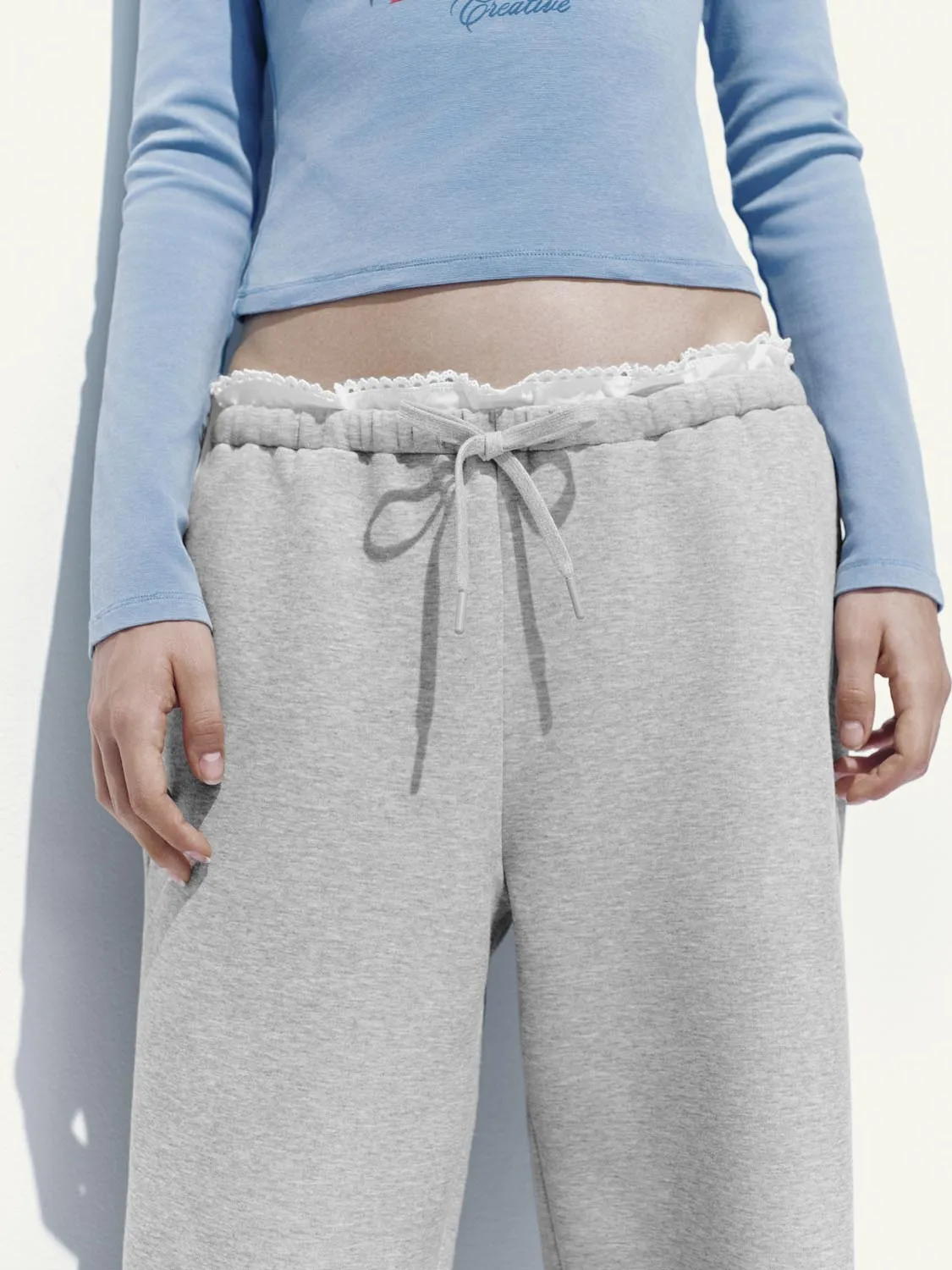 Lace Edge Floral Wide Leg Pants sold by Urban Revivo product image thumbnail 5