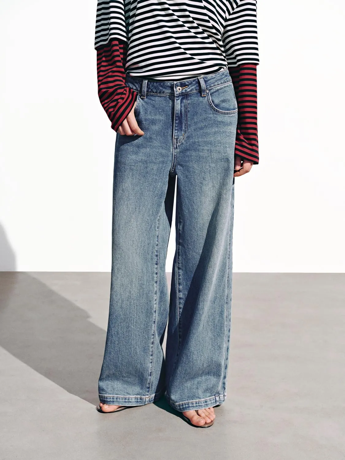 Wide Leg Jeans sold by Urban Revivo product image thumbnail 2