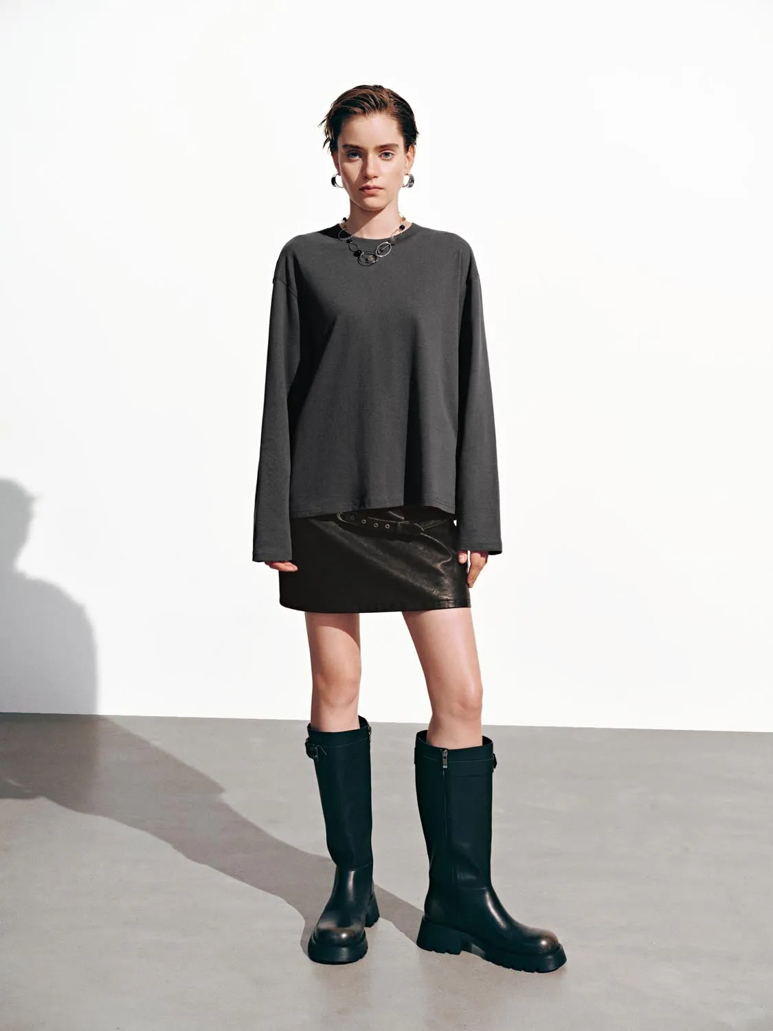 Crew Neck Long Sleeve T-Shirts sold by Urban Revivo product image thumbnail 4