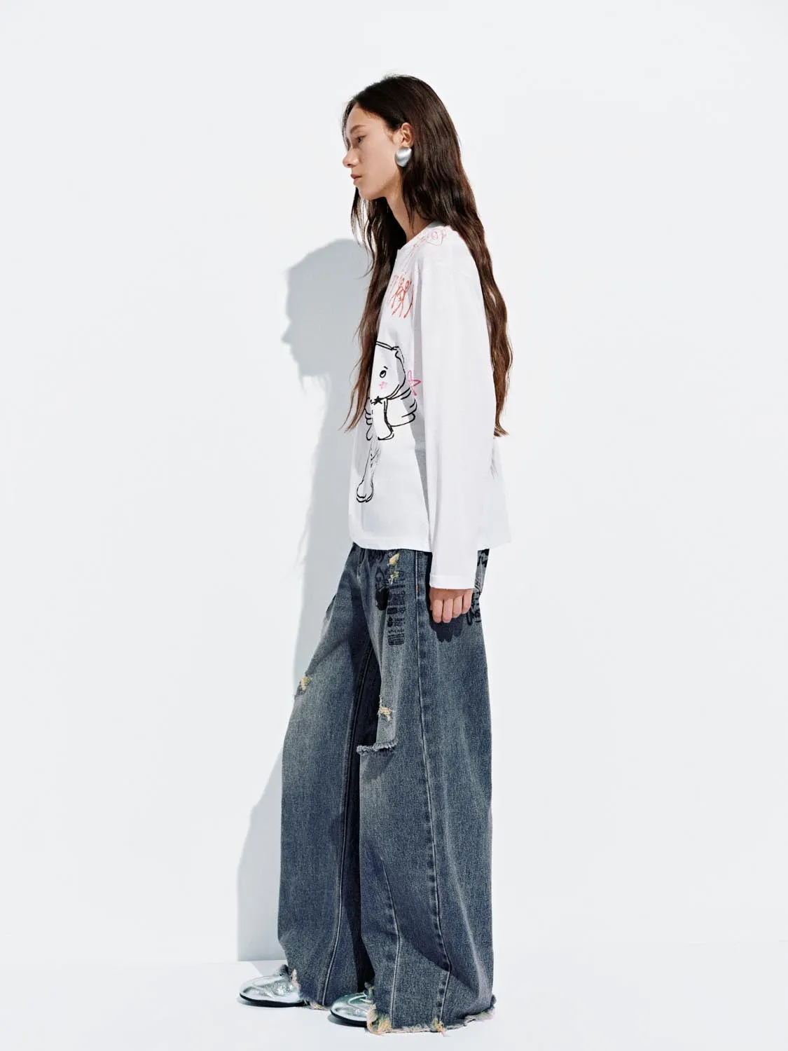 Graphic Long Sleeve T-Shirts sold by Urban Revivo product image thumbnail 5