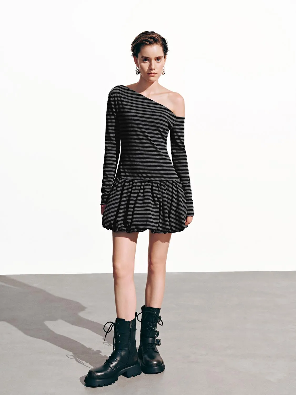 Striped One Shoulder Mini Dresses sold by Urban Revivo product image thumbnail 4