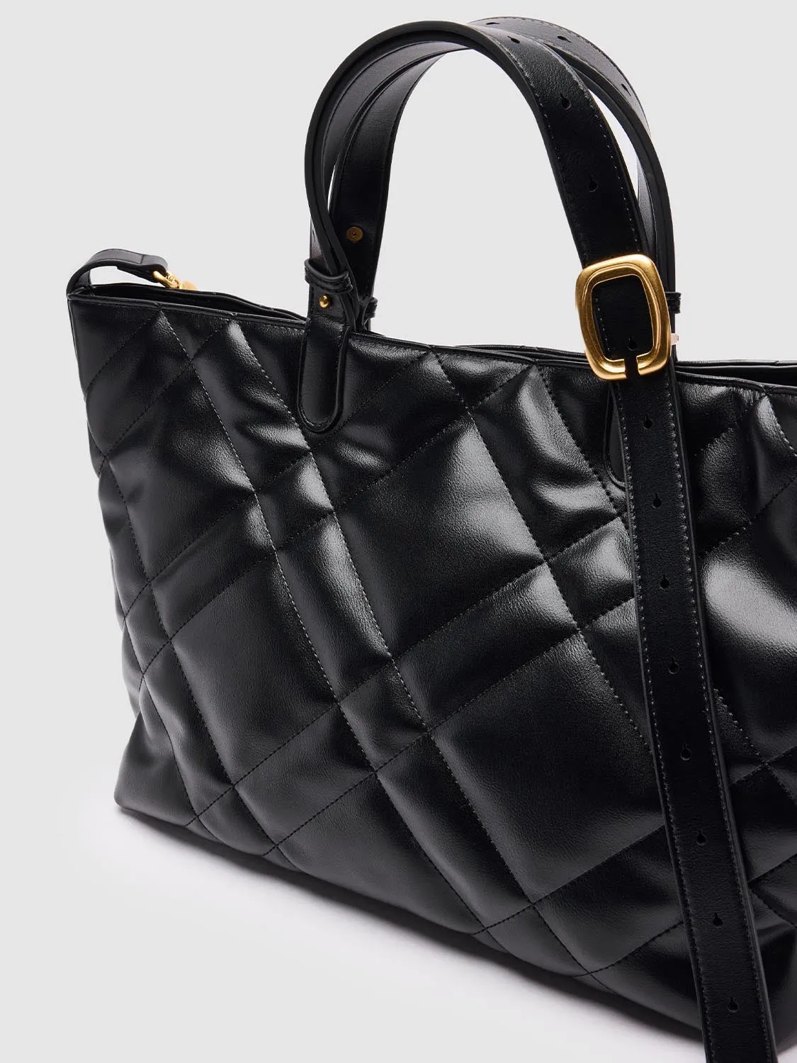 Quilted Buckled Detail Shoulder Bag sold by Urban Revivo product image thumbnail 5