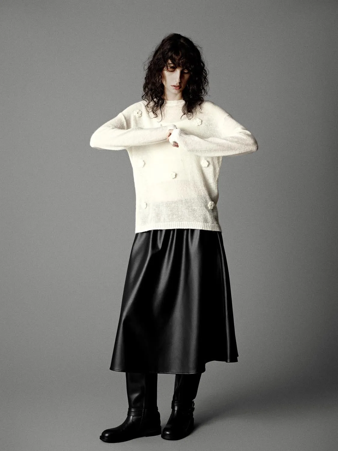 Floral Applique Long Sleeve Knitted T-Shirts sold by Urban Revivo product image thumbnail 4