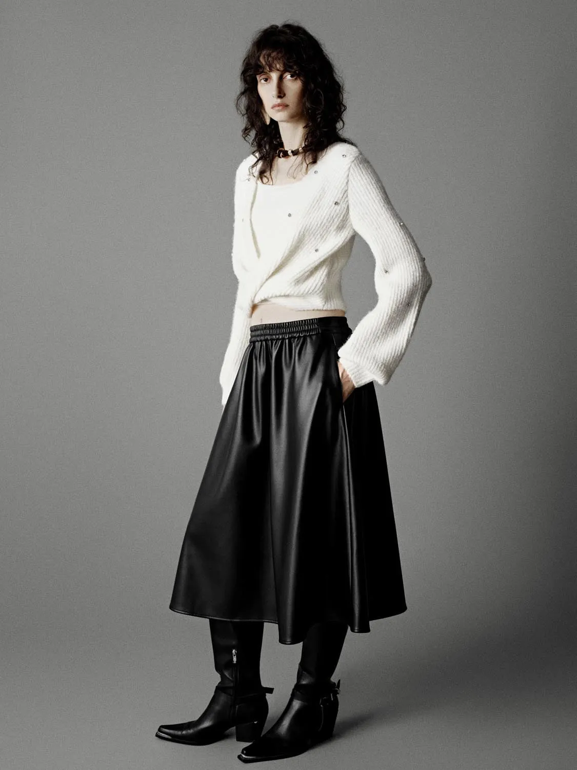 Twist Front Long Sleeve Knitted T-Shirts sold by Urban Revivo product image thumbnail 5