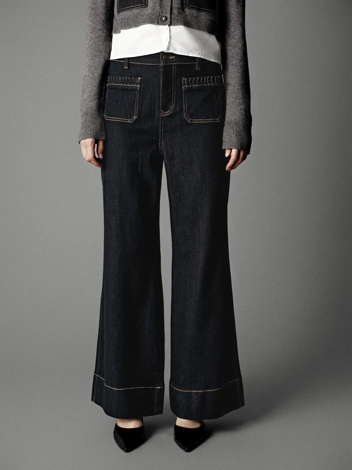 Patch Pockets Flare Leg Jeans sold by Urban Revivo product image thumbnail 2