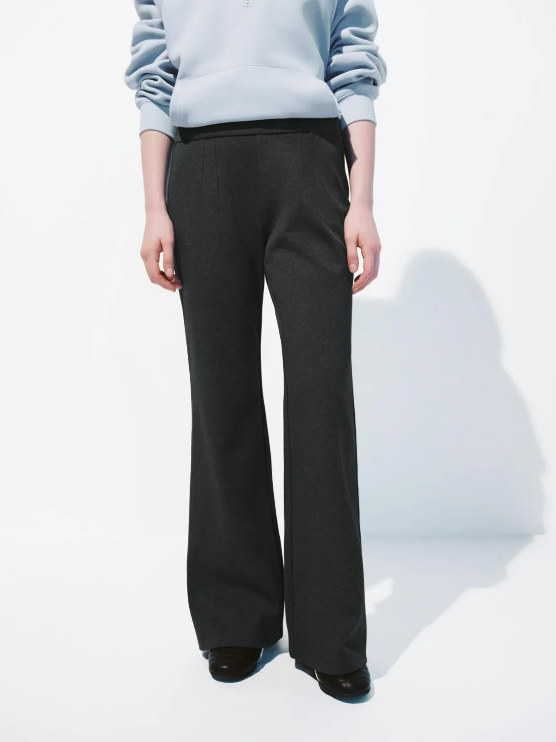 Pull On Skinny Flare Pants sold by Urban Revivo product image thumbnail 2