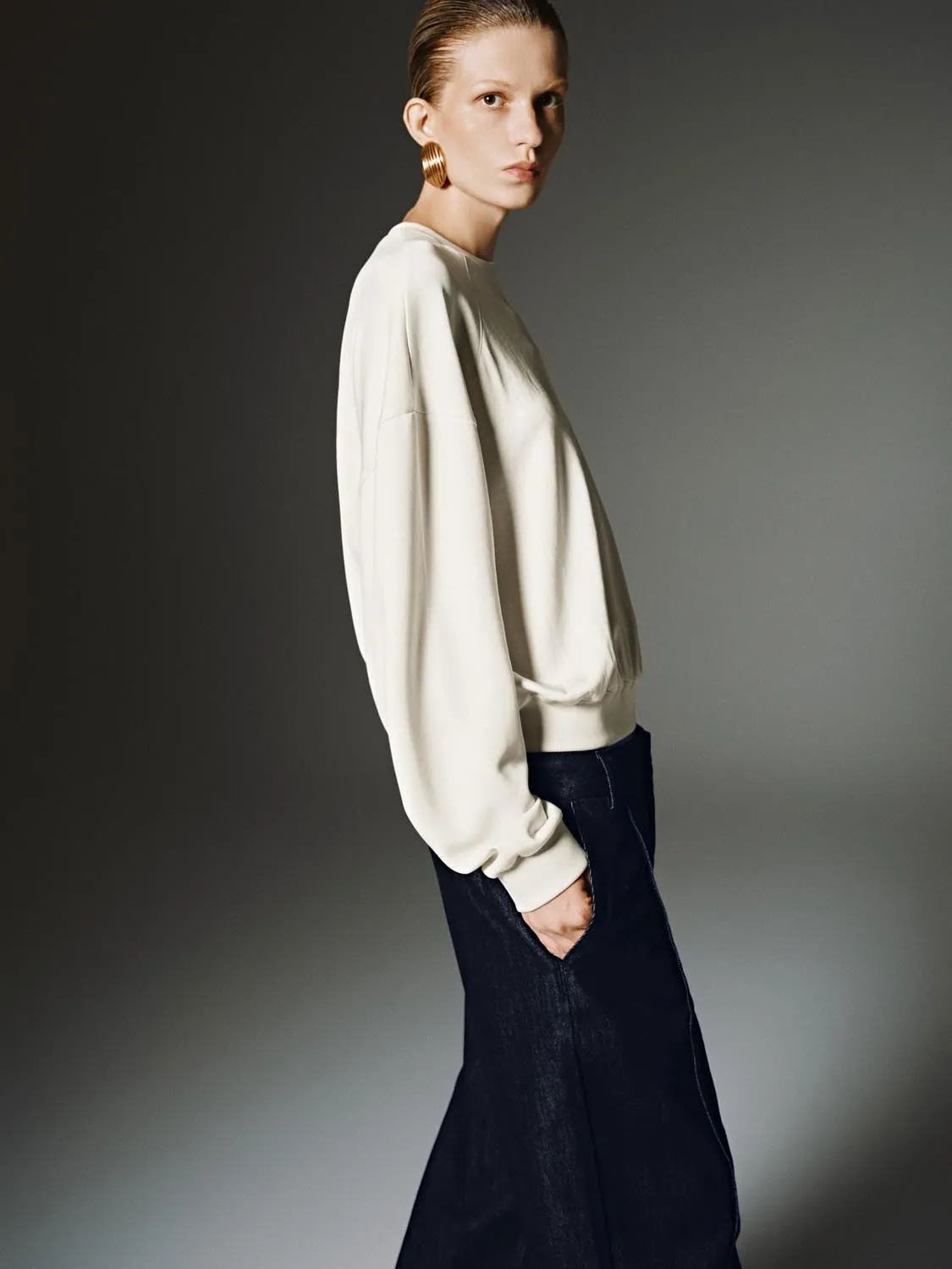 Crew Neck Sweatshirts sold by Urban Revivo product image thumbnail 2