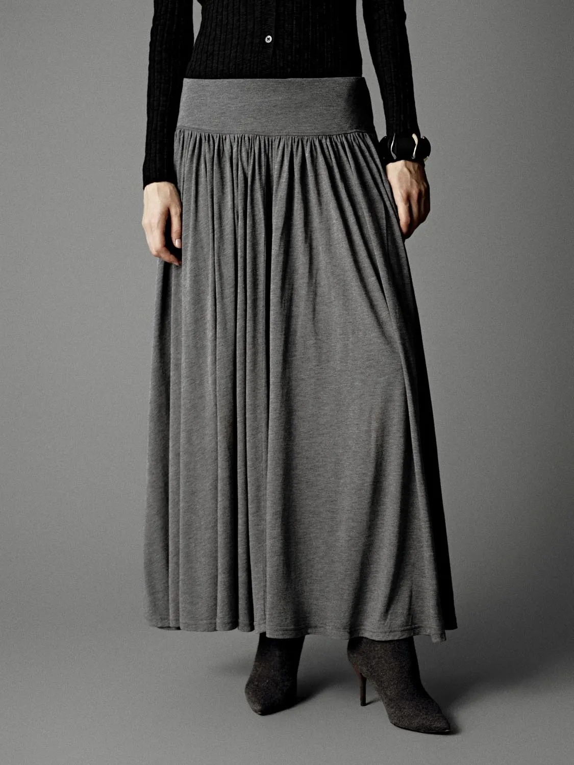 Dropped Waist Crinkle Midi Skirts sold by Urban Revivo product image thumbnail 2