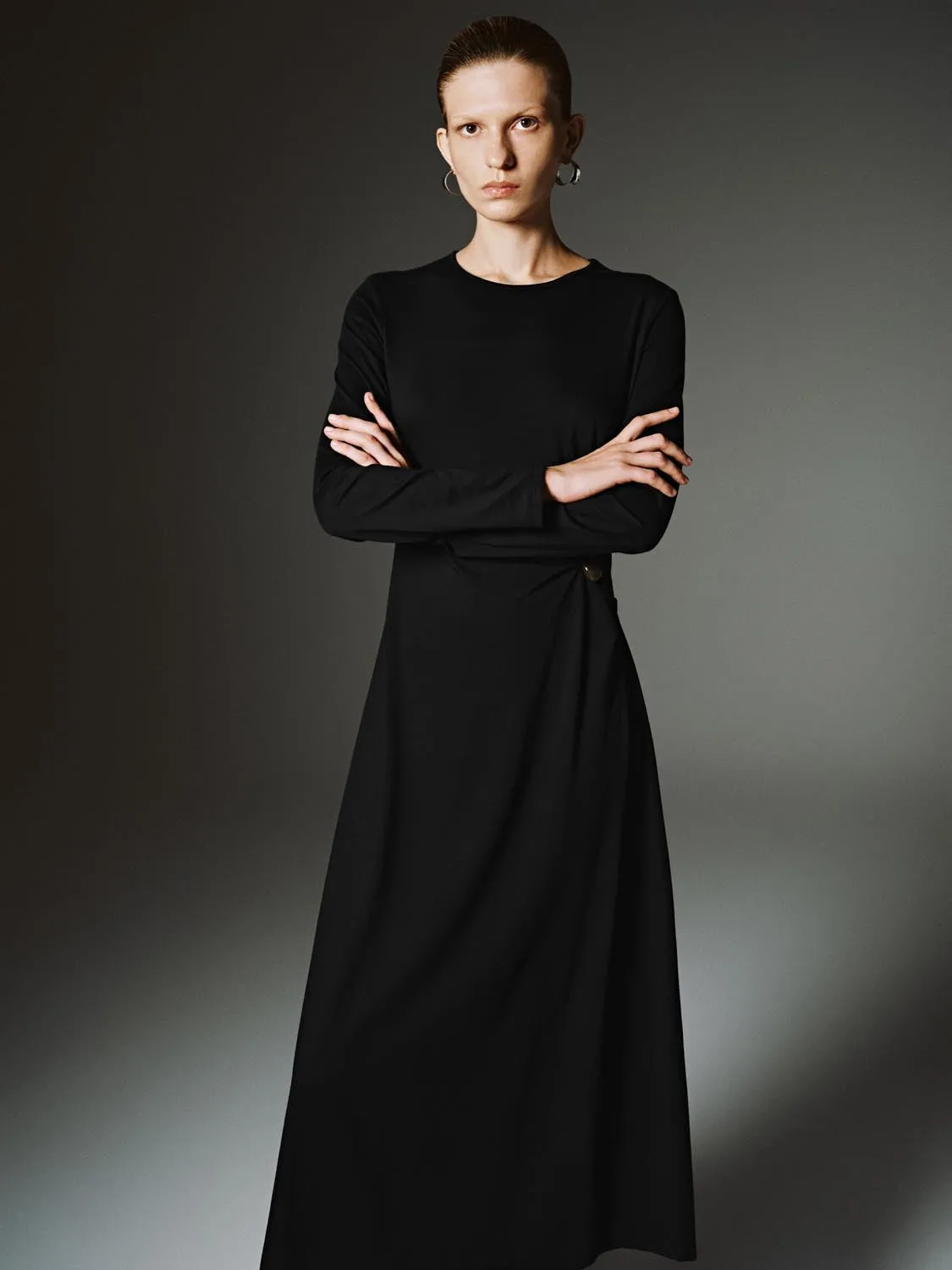 Drape Long Sleeve Midi Dresses sold by Urban Revivo product image thumbnail 5