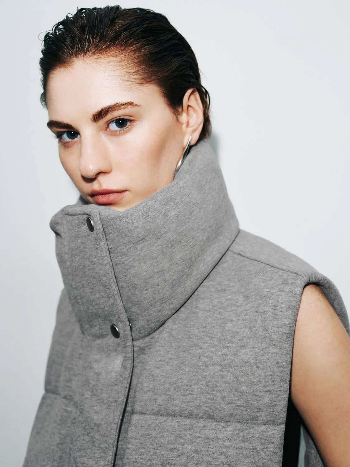 High Neck Padded Vest sold by Urban Revivo product image thumbnail 3