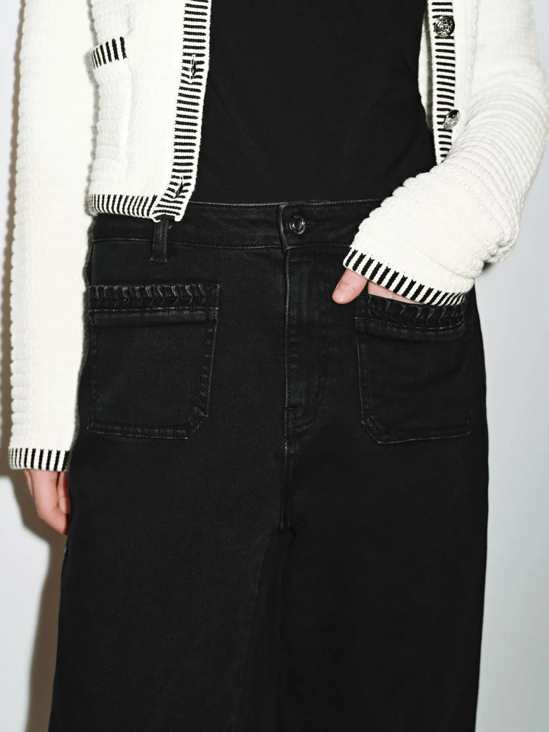 Patch Pockets Flare Leg Jeans sold by Urban Revivo product image thumbnail 5