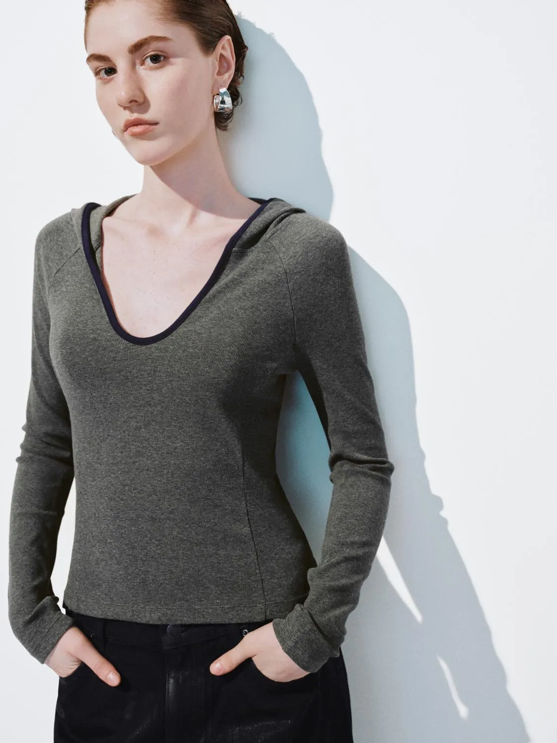 V-Neck Slim Long Sleeve T-Shirts sold by Urban Revivo product image thumbnail 2