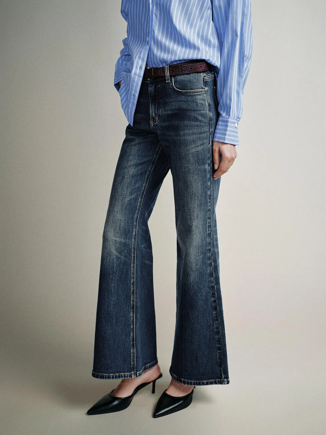 Belted Gradient Flare Jeans sold by Urban Revivo product image thumbnail 3