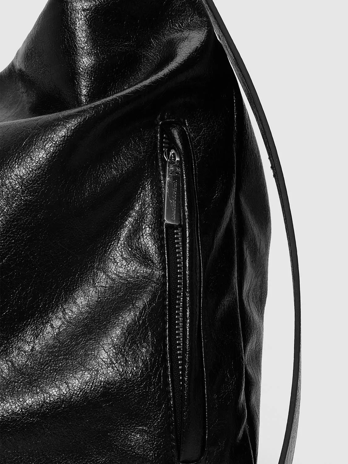 Vegan Leather Oversize Shoulder Bags sold by Urban Revivo product image thumbnail 5