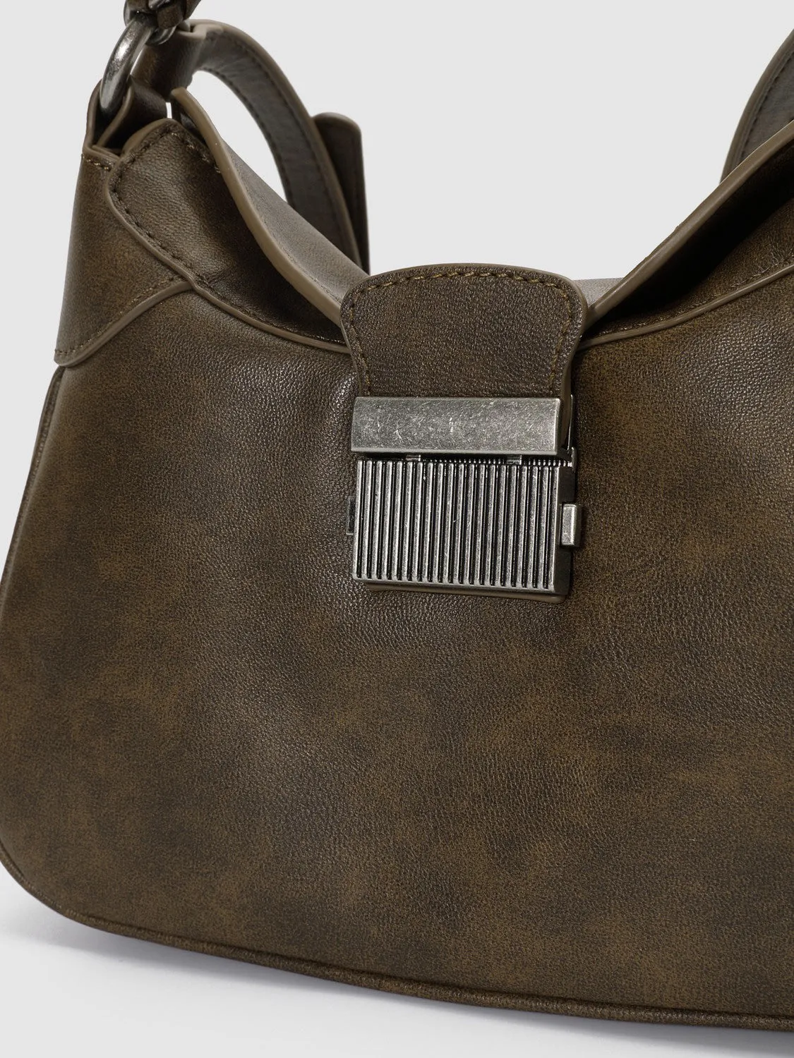 Chain Detail Shoulder Bags sold by Urban Revivo product image thumbnail 4