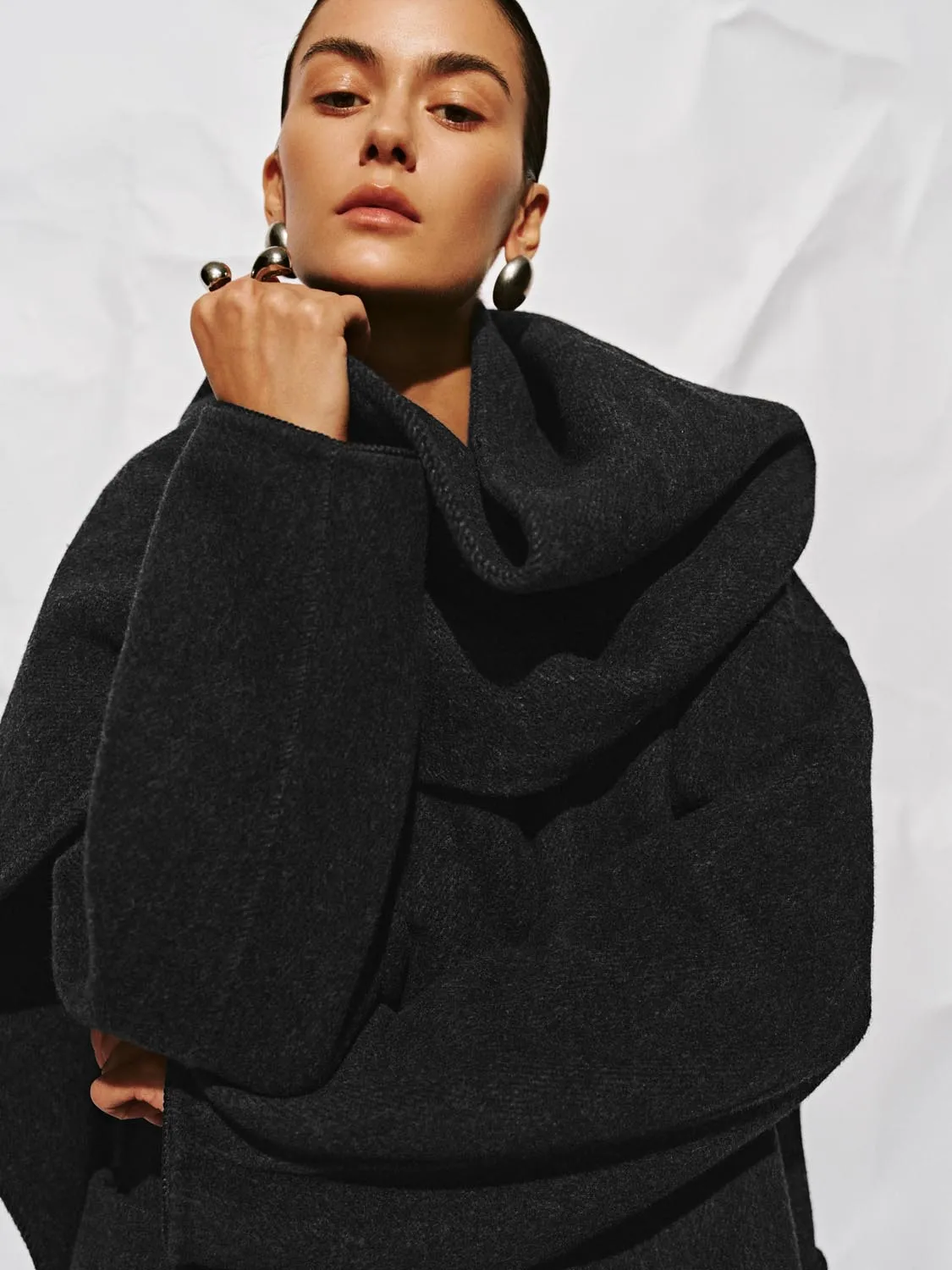 Scarf Collarless Short Wool Blend Coats sold by Urban Revivo product image thumbnail 3