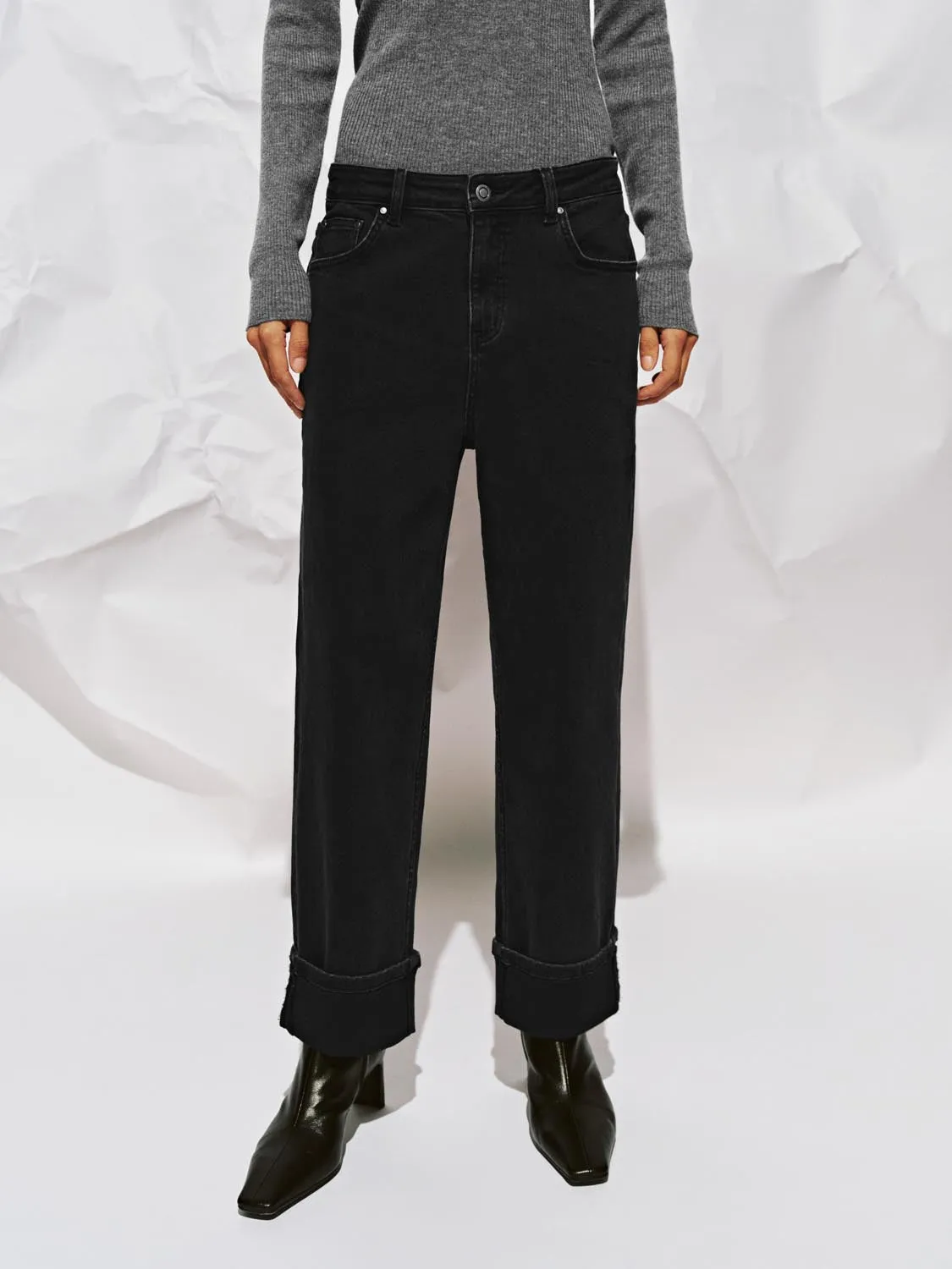 Cuffed Straight Leg Jeans sold by Urban Revivo product image thumbnail 2