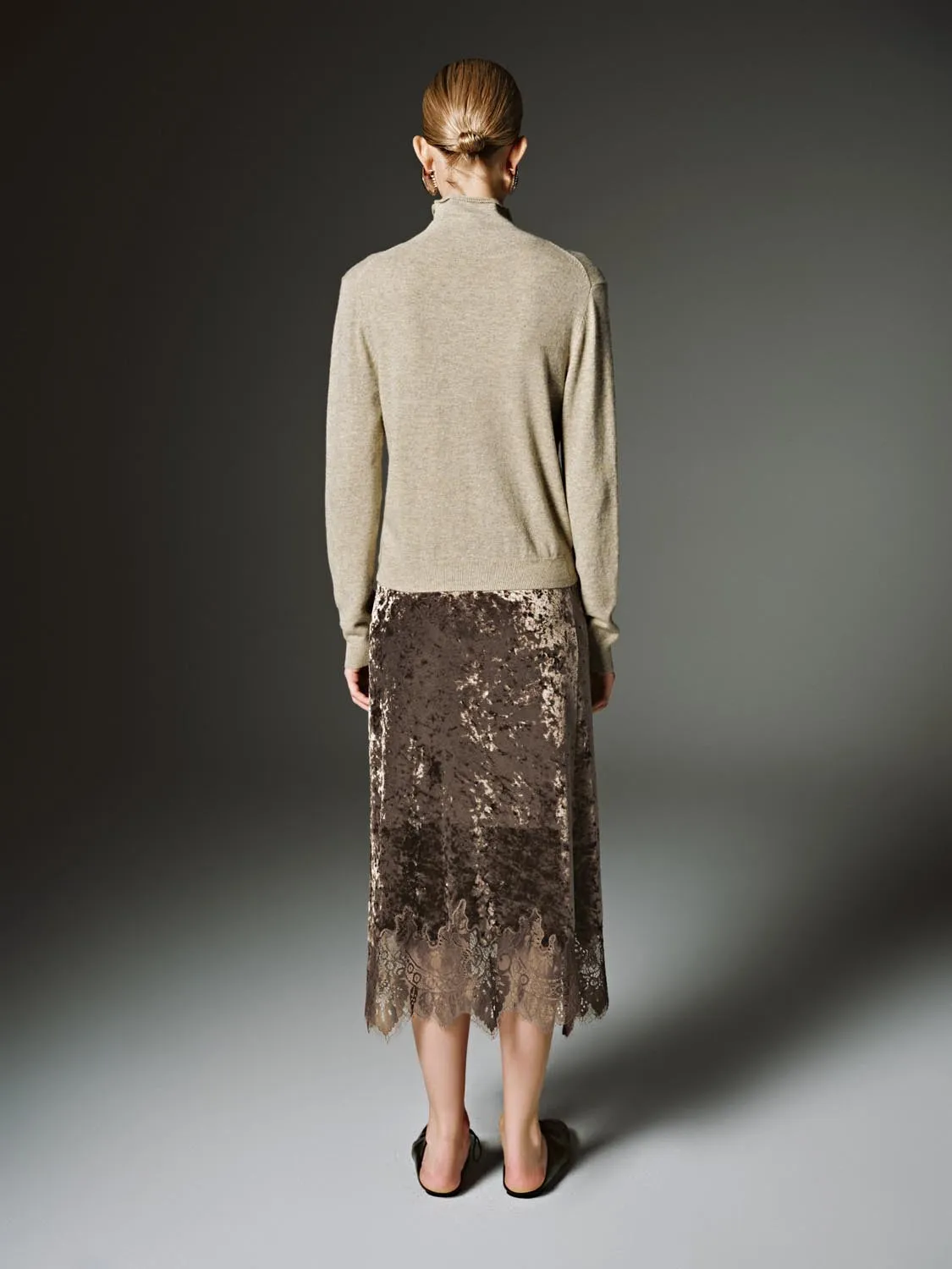 Lace Hem Straight Midi Skirts sold by Urban Revivo product image thumbnail 4