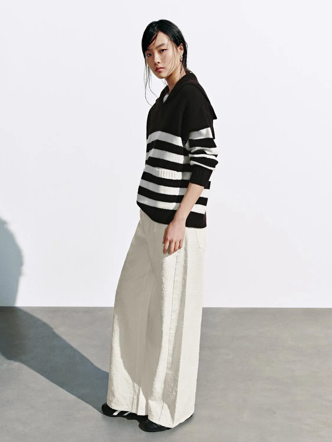 V-Neck Striped Knitted T-Shirts sold by Urban Revivo product image thumbnail 5