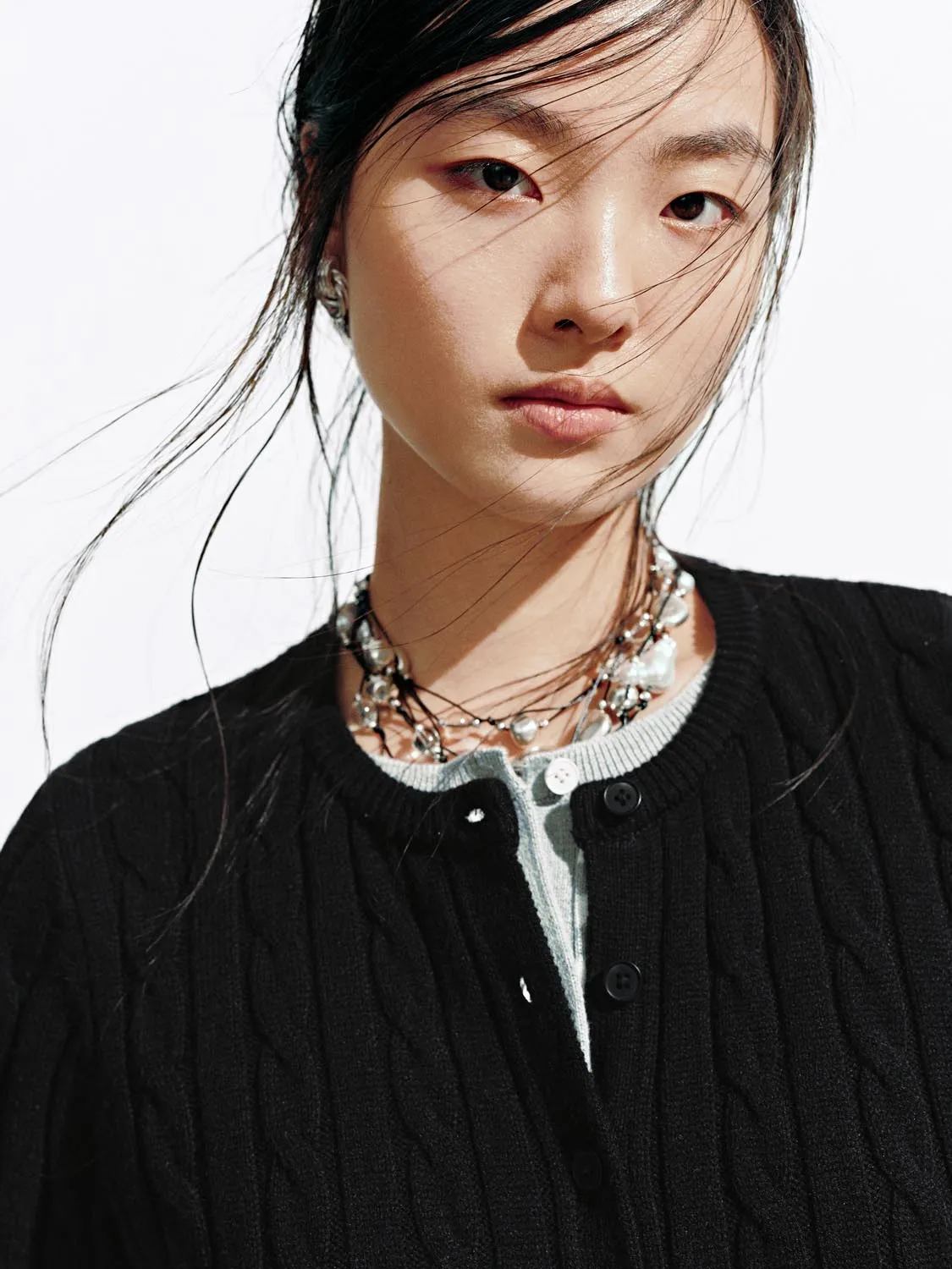 2 In 1 Contrast Knitted Cardigans sold by Urban Revivo product image thumbnail 3