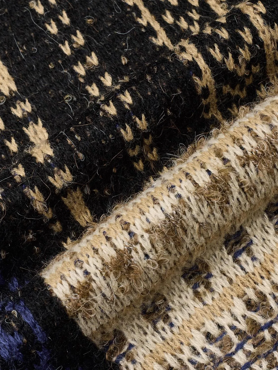 Crew Neck Spliced Knitted Cardigans sold by Urban Revivo product image thumbnail 3