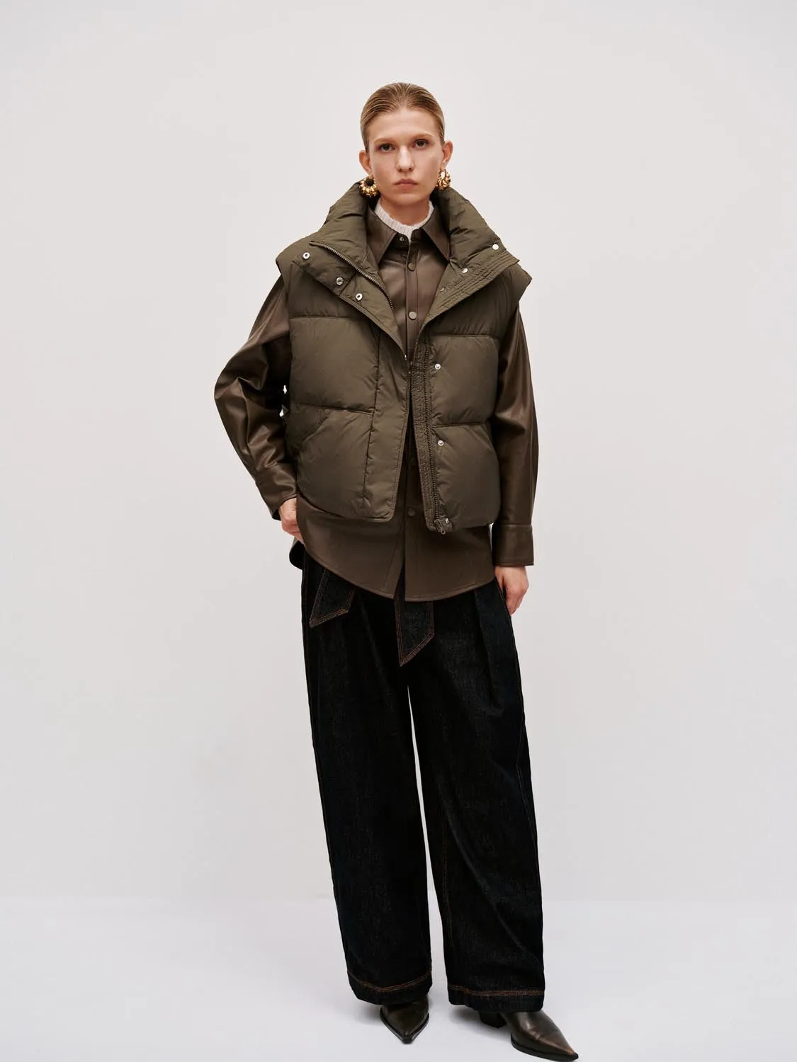 High Neck Quilted Puffer Vests sold by Urban Revivo product image thumbnail 4