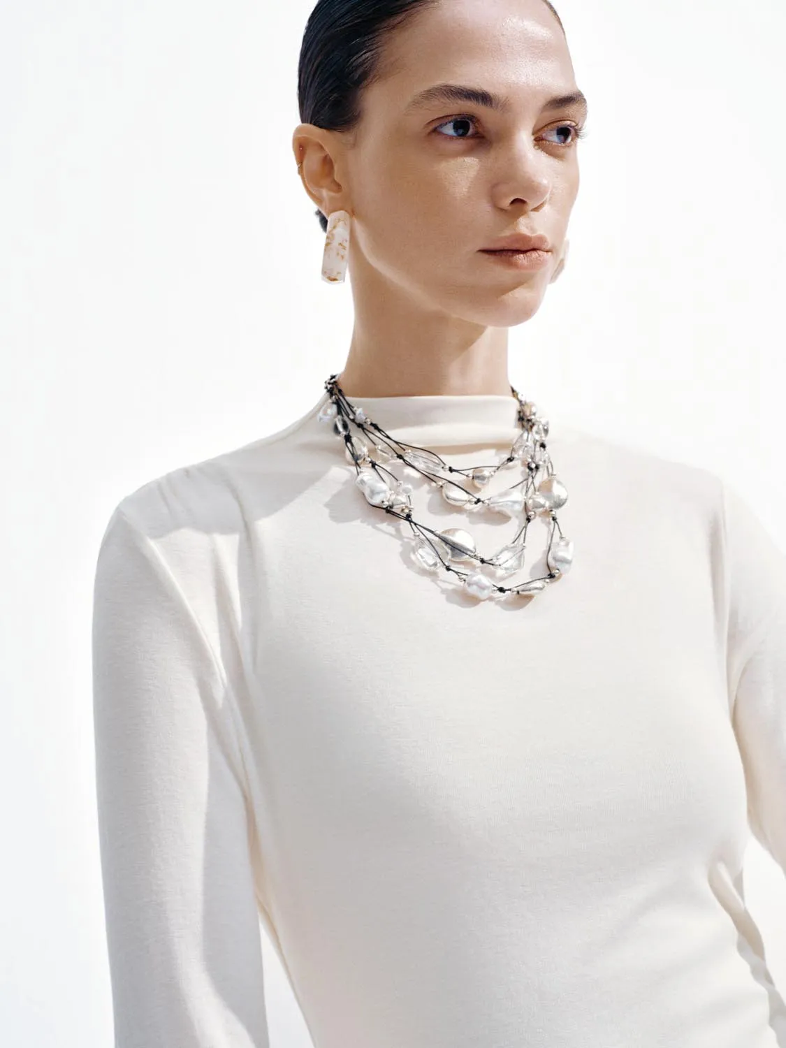 Ruched High Neck Long Sleeve T-Shirts sold by Urban Revivo product image thumbnail 3