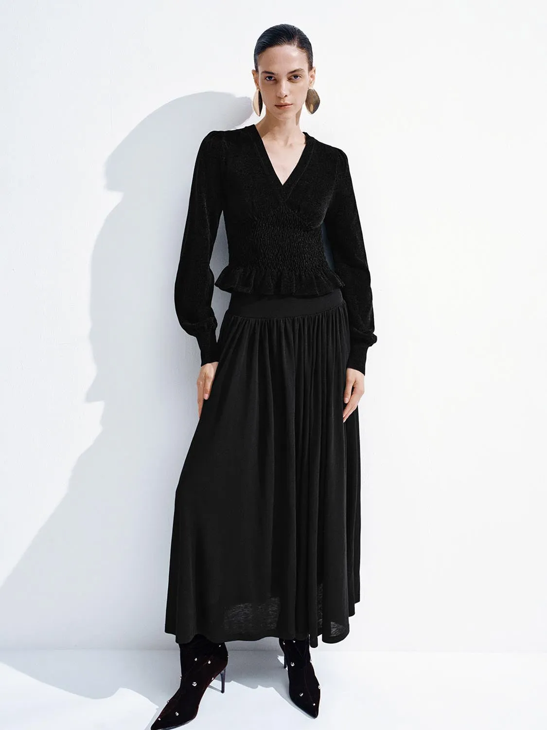 V-Neck Ruffle Long Sleeve Knitted T-Shirts sold by Urban Revivo product image thumbnail 5