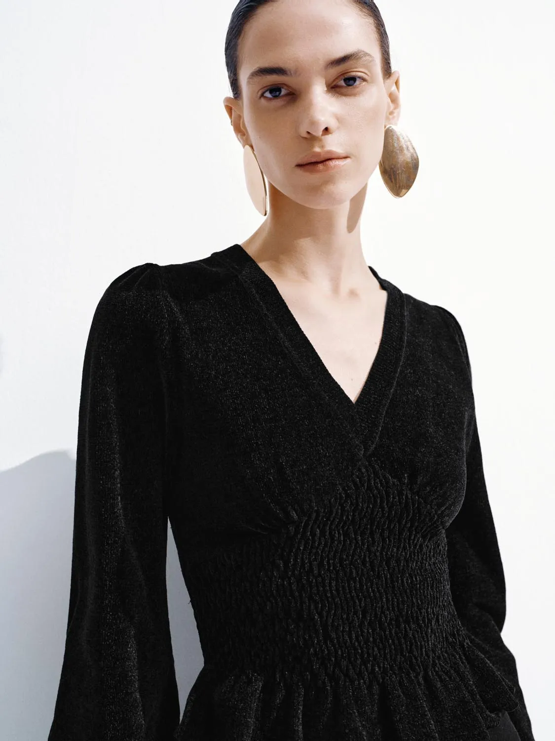 V-Neck Ruffle Long Sleeve Knitted T-Shirts sold by Urban Revivo product image thumbnail 3