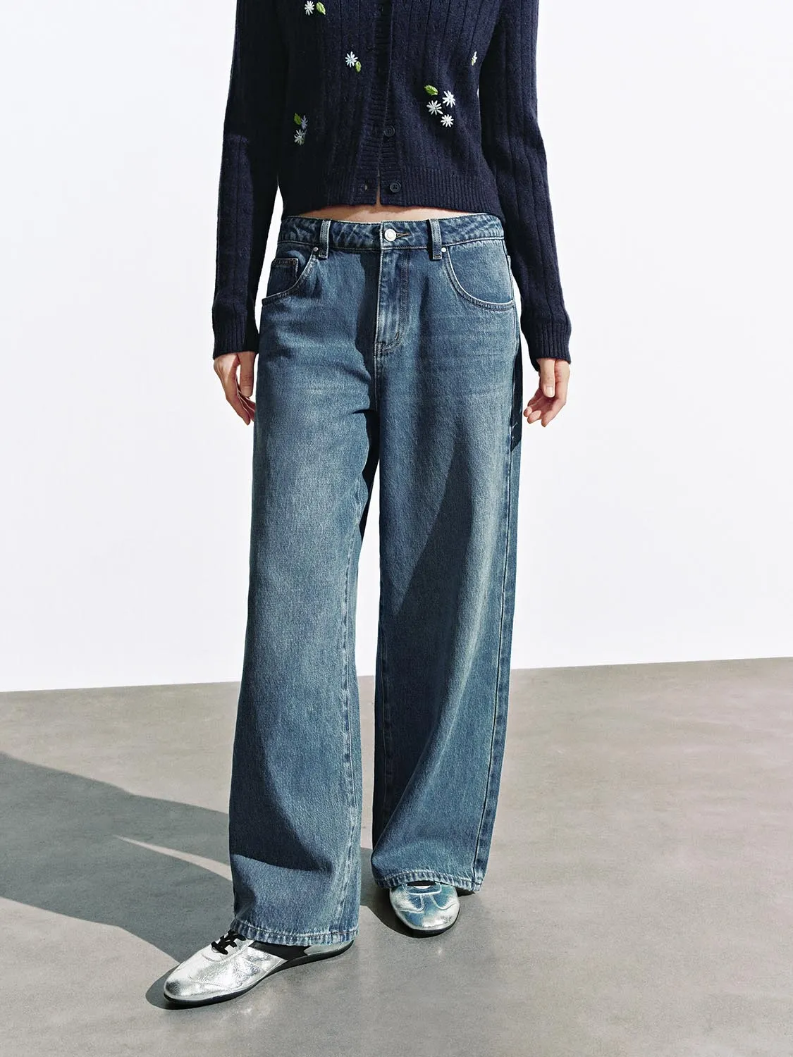 Wide Leg Jeans sold by Urban Revivo