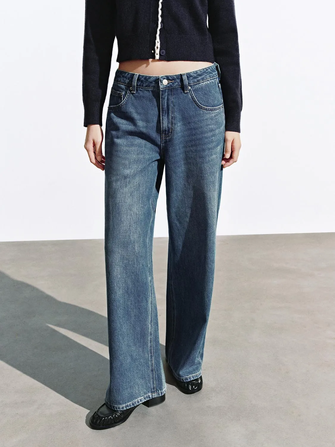 Wide Leg Jeans sold by Urban Revivo