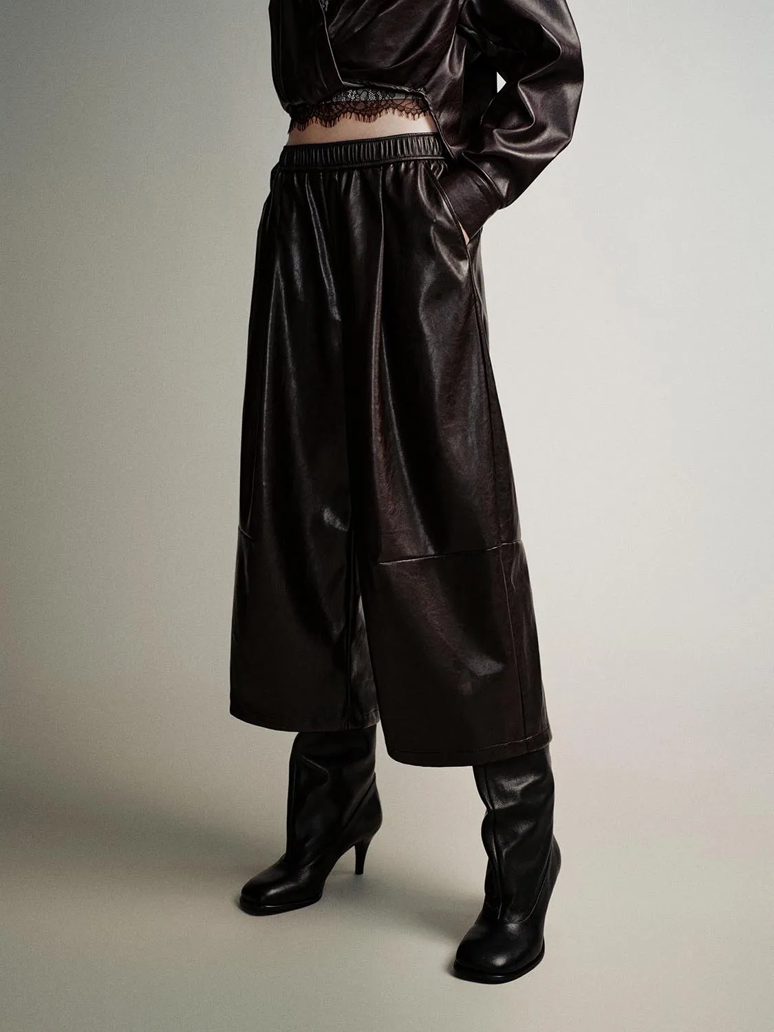 Pull On Wide Leg Pants sold by Urban Revivo product image thumbnail 3
