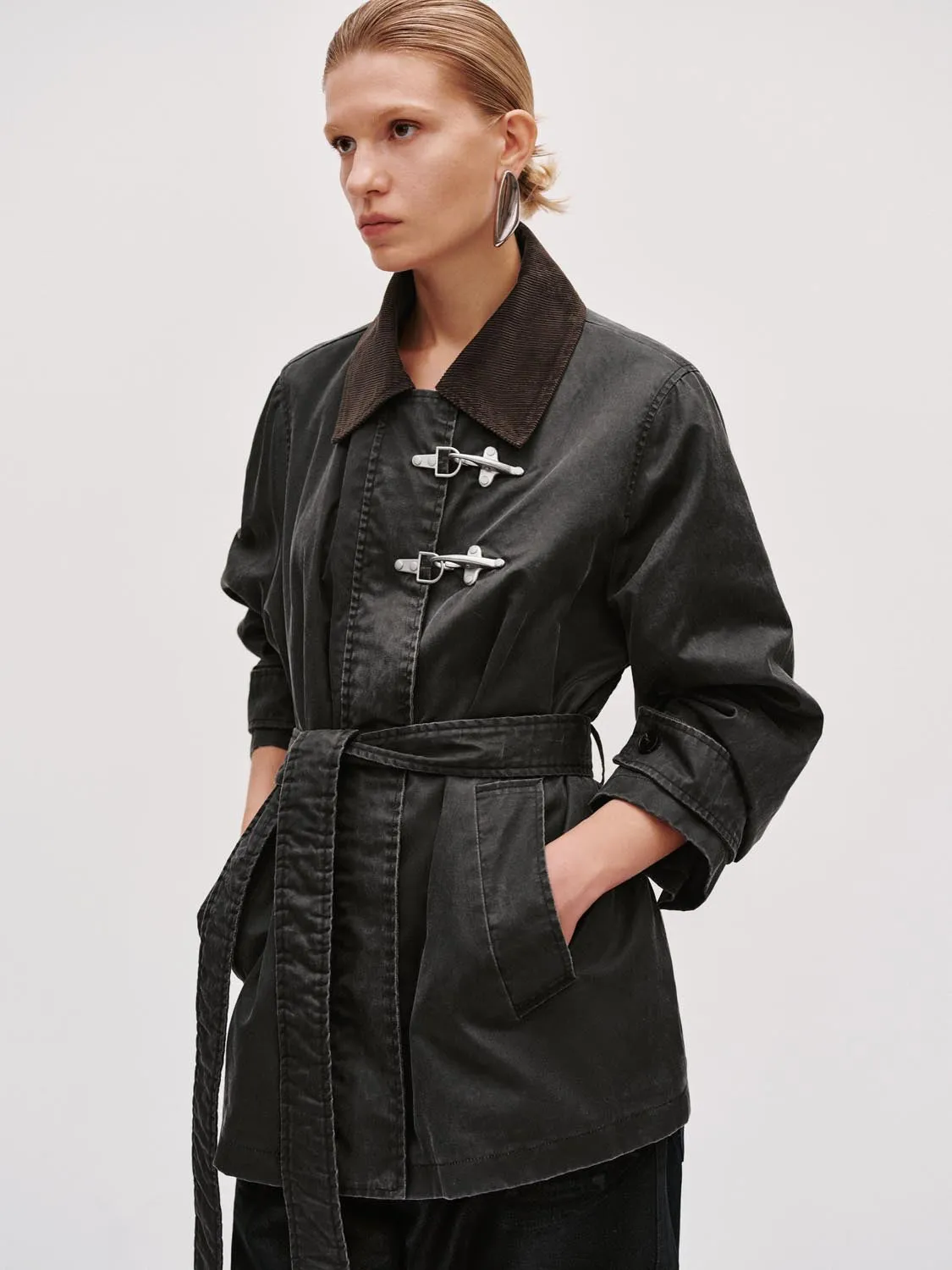 Contrast Collar Belted Padded Jackets sold by Urban Revivo product image thumbnail 2